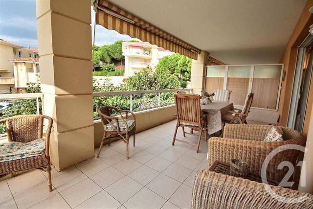 Afficher la photo en grand Appartement F4 à vendre - 4 pièces - 81.66 m2 - NICE - 06 - PROVENCE-ALPES-COTE-D-AZUR - Century 21 Cabinet Marchal