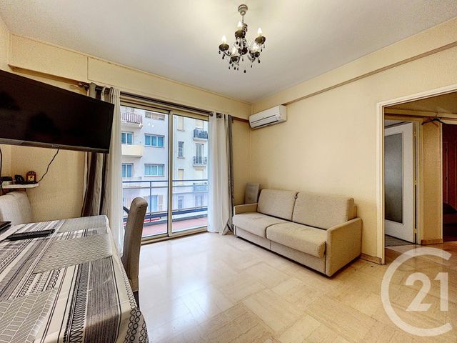 Afficher la photo en grand Appartement F2 à vendre - 2 pièces - 44.65 m2 - NICE - 06 - PROVENCE-ALPES-COTE-D-AZUR - Century 21 Cabinet Marchal