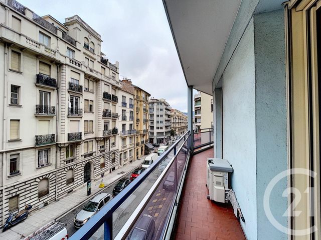 Afficher la photo en grand Appartement F2 à vendre - 2 pièces - 44.65 m2 - NICE - 06 - PROVENCE-ALPES-COTE-D-AZUR - Century 21 Cabinet Marchal