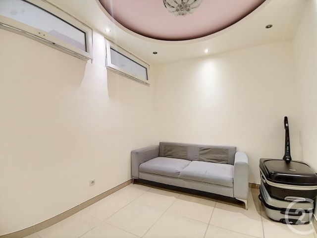 Afficher la photo en grand Appartement F3 à vendre - 3 pièces - 46.0 m2 - NICE - 06 - PROVENCE-ALPES-COTE-D-AZUR - Century 21 Cabinet Marchal