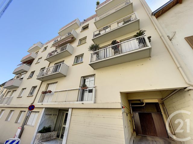 Afficher la photo en grand appartement à vendre - 3 pièces - 74.04 m2 - NICE - 06 - PROVENCE-ALPES-COTE-D-AZUR - Century 21 Cabinet Marchal