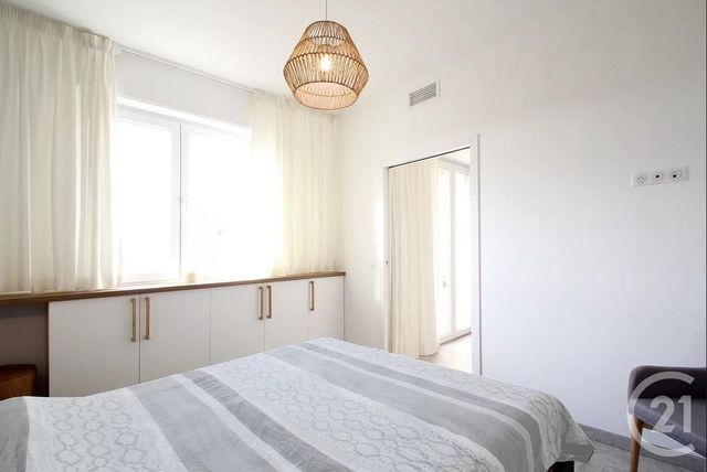 Afficher la photo en grand Appartement T2 à vendre - 2 pièces - 58.0 m2 - NICE - 06 - PROVENCE-ALPES-COTE-D-AZUR - Century 21 Cabinet Marchal