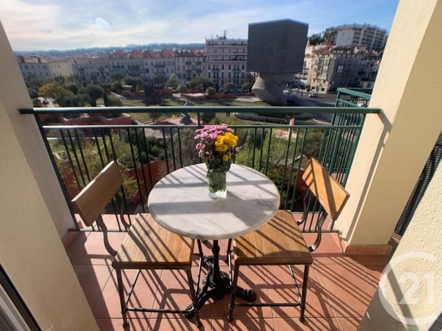 Afficher la photo en grand Appartement T2 à vendre - 2 pièces - 58.0 m2 - NICE - 06 - PROVENCE-ALPES-COTE-D-AZUR - Century 21 Cabinet Marchal