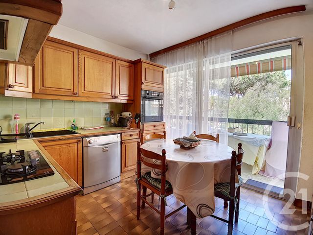 Afficher la photo en grand Appartement F4 à vendre - 4 pièces - 91.0 m2 - VILLENEUVE LOUBET - 06 - PROVENCE-ALPES-COTE-D-AZUR - Century 21 Cabinet Marchal