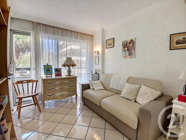 Afficher la photo en grand Appartement F4 à vendre - 4 pièces - 91.0 m2 - VILLENEUVE LOUBET - 06 - PROVENCE-ALPES-COTE-D-AZUR - Century 21 Cabinet Marchal