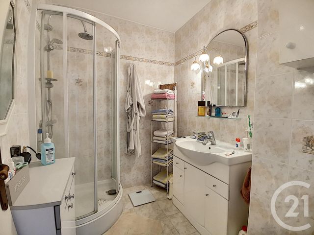 Afficher la photo en grand Appartement F4 à vendre - 4 pièces - 91.0 m2 - VILLENEUVE LOUBET - 06 - PROVENCE-ALPES-COTE-D-AZUR - Century 21 Cabinet Marchal