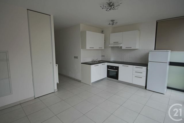 Studio à louer - 1 pièce - 25.0 m2 - NICE - 06 - PROVENCE-ALPES-COTE-D-AZUR - Century 21 Cabinet Marchal