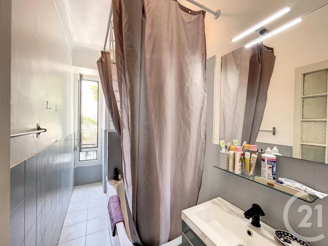 Appartement F3 à vendre - 3 pièces - 46.16 m2 - NICE - 06 - PROVENCE-ALPES-COTE-D-AZUR - Century 21 Cabinet Marchal