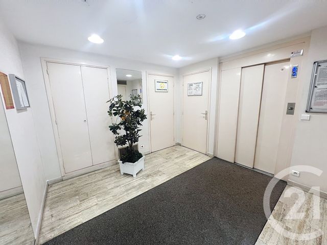 Afficher la photo en grand Appartement F1 à vendre - 1 pièce - 29.1 m2 - ANTIBES - 06 - PROVENCE-ALPES-COTE-D-AZUR - Century 21 Cabinet Marchal