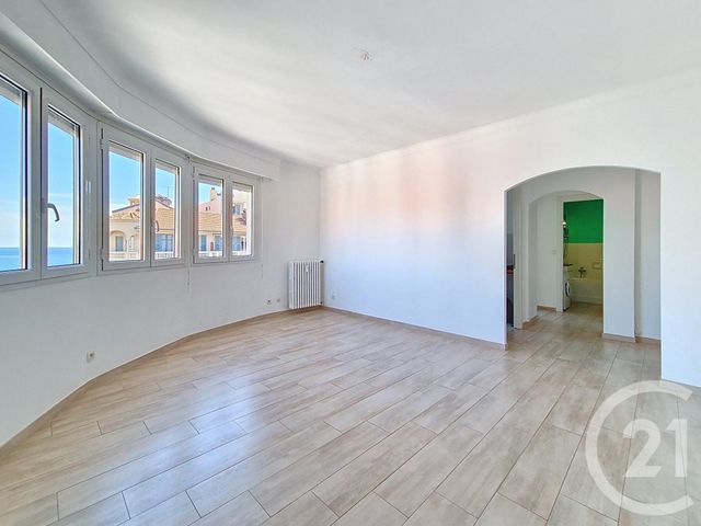 Afficher la photo en grand Appartement F2 à louer - 2 pièces - 50.37 m2 - NICE - 06 - PROVENCE-ALPES-COTE-D-AZUR - Century 21 Cabinet Marchal