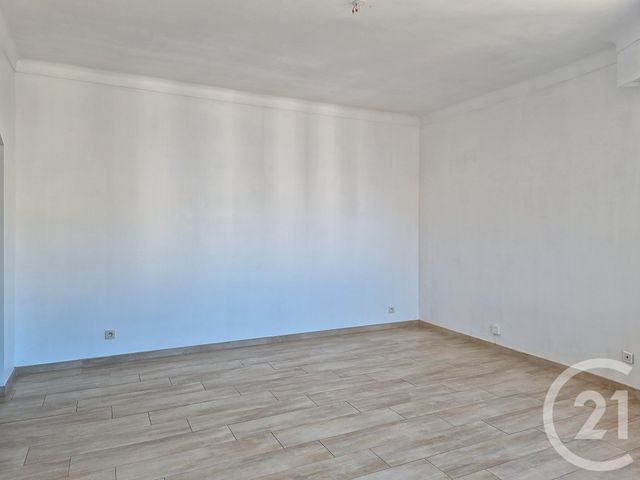 Afficher la photo en grand Appartement F2 à louer - 2 pièces - 50.37 m2 - NICE - 06 - PROVENCE-ALPES-COTE-D-AZUR - Century 21 Cabinet Marchal