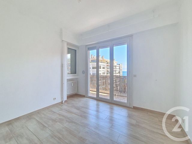 Afficher la photo en grand Appartement F2 à louer - 2 pièces - 50.37 m2 - NICE - 06 - PROVENCE-ALPES-COTE-D-AZUR - Century 21 Cabinet Marchal