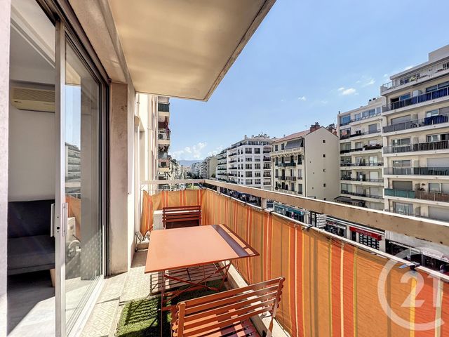 Afficher la photo en grand Appartement F2 à louer - 2 pièces - 41.88 m2 - NICE - 06 - PROVENCE-ALPES-COTE-D-AZUR - Century 21 Cabinet Marchal